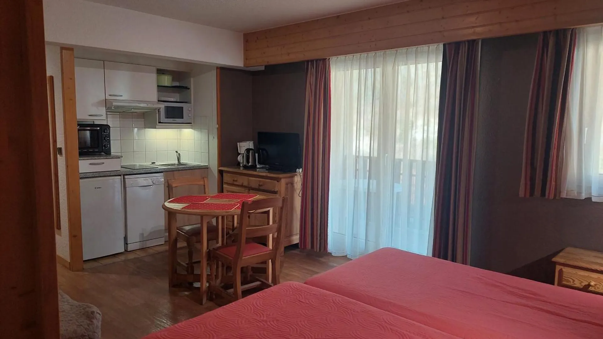 Studio Cosy Au Coeur De Brides-Les-Bains, Balcon, Wifi, Parking, Animaux Admis - Fr-1-512-282 Apartment Brides-les-Bains